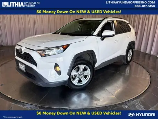 Toyota RAV4 2019 4x4 XLE 4p SUV