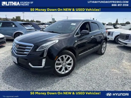 SUV de lujo Cadillac XT5 2019, 4 puertas