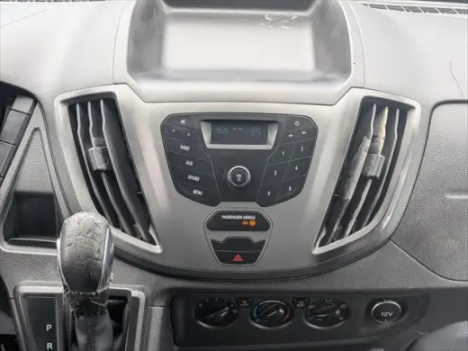 Van de carga Ford Transit 2018 250 3 puertas LWB techo medio con puerta deslizante del lado del pasajero