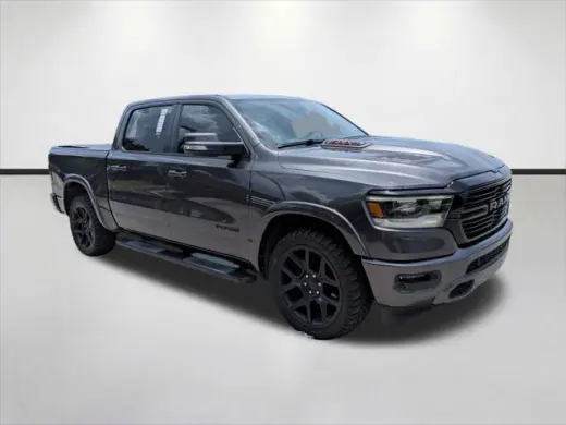 Ram 1500 2020 4x4 Laramie 4p Cab de Tripulación 5.6 ft. SB Camioneta