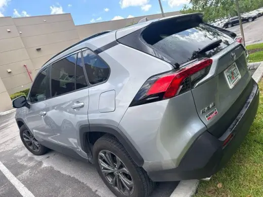 Toyota RAV4 Híbrido 2025 AWD XLE Premium 4dr SUV