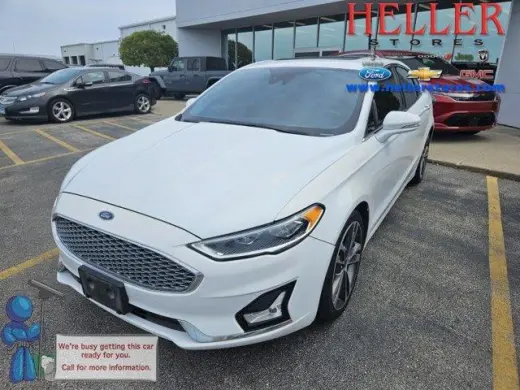 Ford Fusion 2019 con transmisión automática a las cuatro ruedas y acabado Titanium de 4 puertas sedán