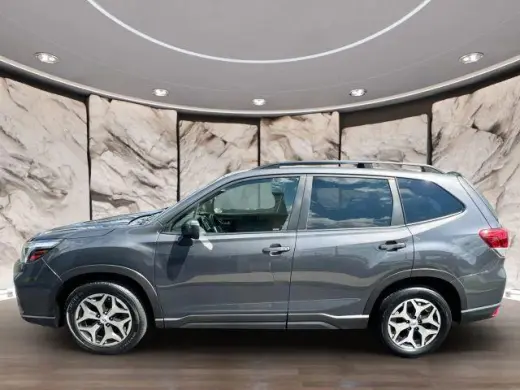 Subaru Forester 2021 con transmisión automática de cuatro ruedas y nivel de equipamiento Premium, 4 puertas Crossover