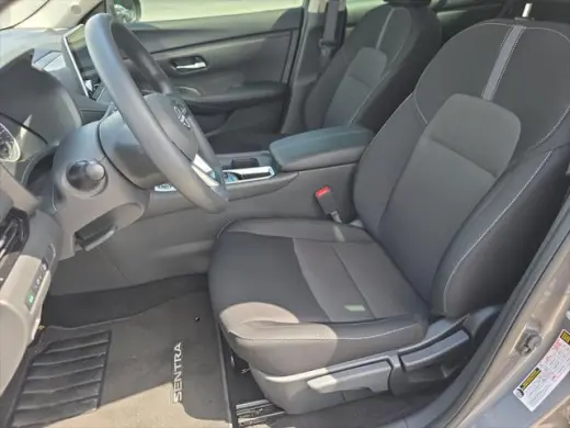 Nissan Sentra 2025 SV 4dr Sedán