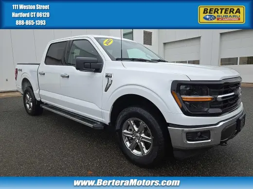 Ford F-150 2025 4x4 XLT 4 puertas SuperCrew 5.5 pies. SB