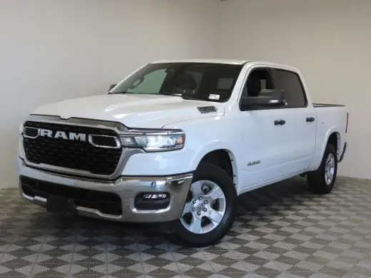 Ram 1500 2025 4x4 Big Horn Cabina de Tripulación 4 Puertas Cajón de Carga de 5.6 pies Pick-up