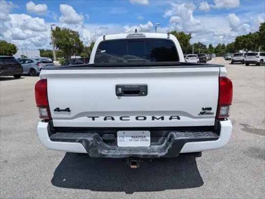 Toyota Tacoma 2023 4x4 SR5 V6 4dr Cab Doble 5.0 ft SB
