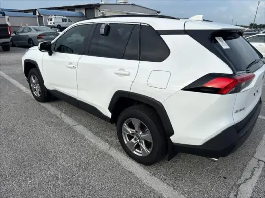 Toyota RAV4 2025 XLE 4p SUV