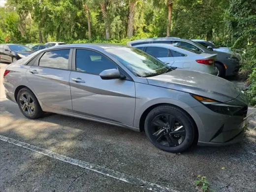 Hyundai ELANTRA 2023 SEL 4p Sedan