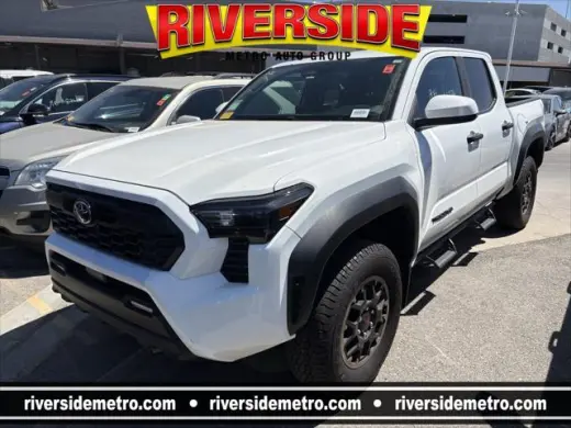 Toyota Tacoma 2024 4x4 SR5 4p Doble Cab 5.0 ft CB