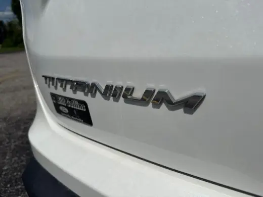 Ford Edge 2023 AWD Titanium 4dr Crossover