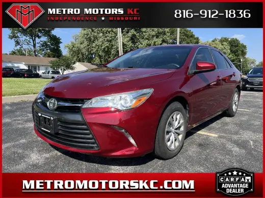 2017 Toyota Camry LE Auto (Natl)