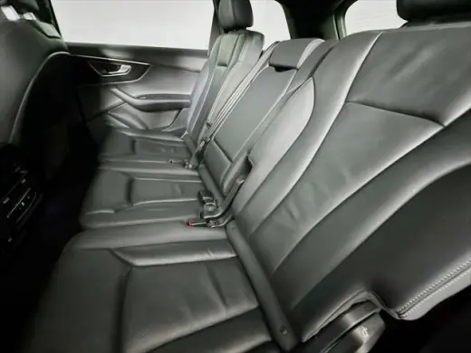 Audi Q7 2025 AWD quattro Premium 45 TFSI 4p SUV