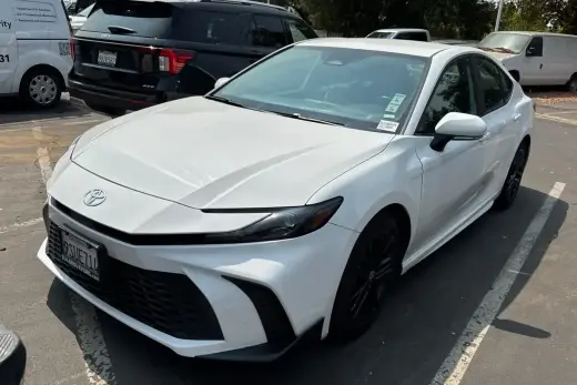 Toyota Camry 2025 SE 4dr Sedan