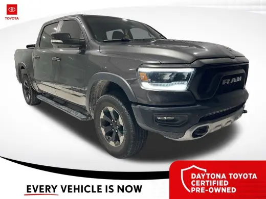 Ram 1500 2020 4x4 Rebel 4p Puerta trasera Cabina de tripulación 5.6 ft. SB Camioneta