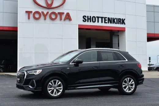 Audi Q3 2023 AWD quattro línea S Premium 45 TFSI 4p SUV