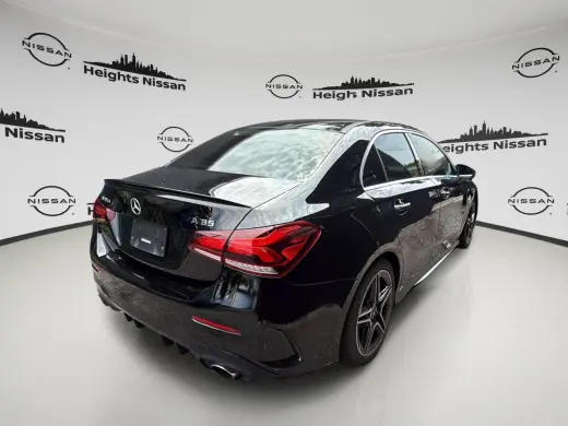 Mercedes-Benz Clase A 2021 AWD AMG A 35 4MATIC 4dr Sedán
