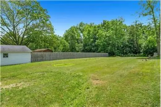 Rental property with 2 bedroom and 1.5 bathroom in Akron
