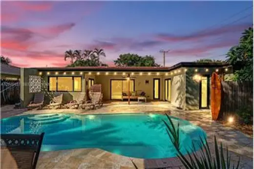 Rental property with 3 bedroom and 2 bathroom in Hollywood