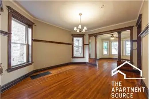 Rental property with 2 bedroom and 1 bathroom in Chicago