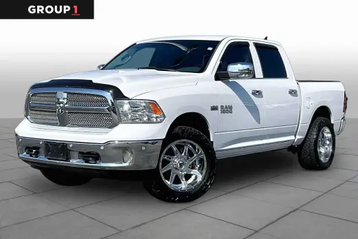 Ram 1500 2017 4x4 SLT 4dr Crew Cab 5.5 ft. SB Pickup