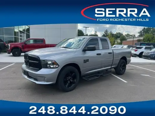 Ram 1500 Classic 2021 4x4 Tradesman 4dr Quad Cab 6.3 ft. SB Pickup