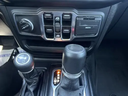 Jeep Wrangler 2023 4x4 Sahara 4dr SUV