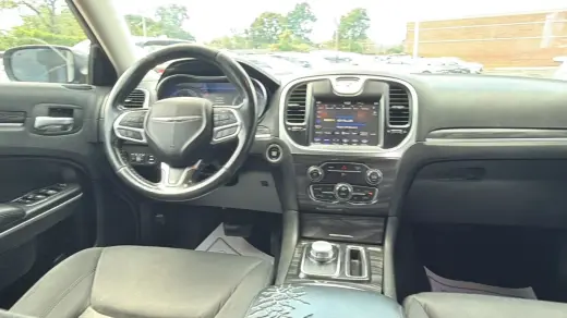 Chrysler 300 2020