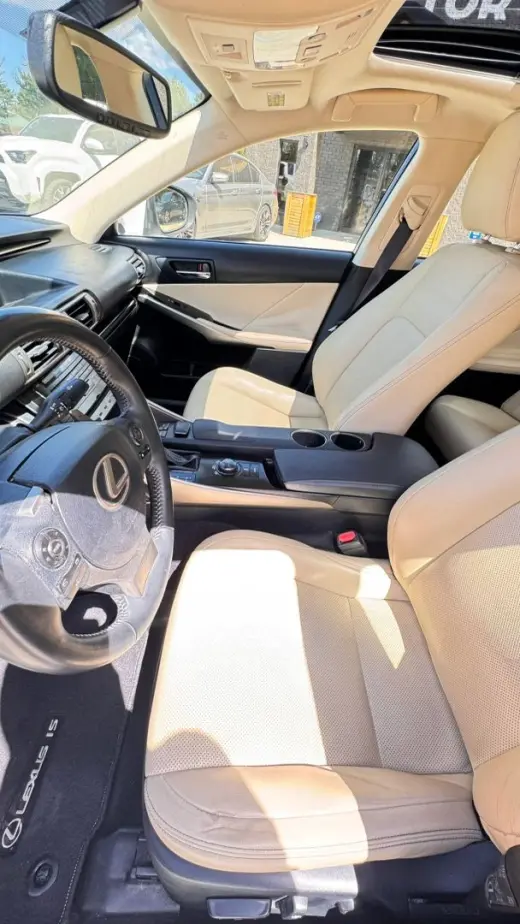 2014 Lexus IS
