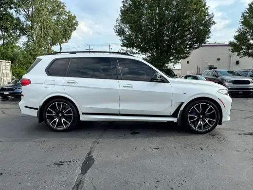 2021 BMW X7