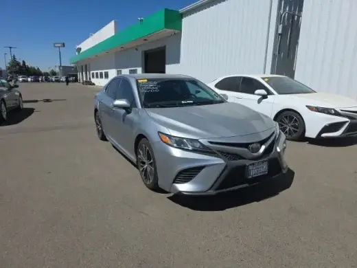 Toyota Camry 2020 SE 4p Sedan