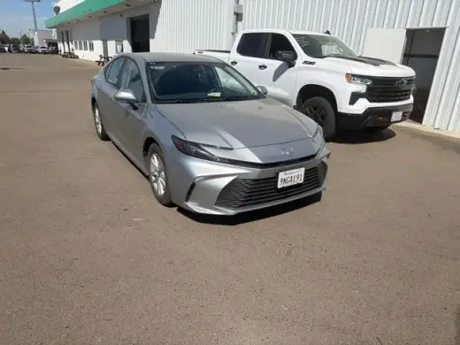 Toyota Camry 2025 LE 4p Sedan