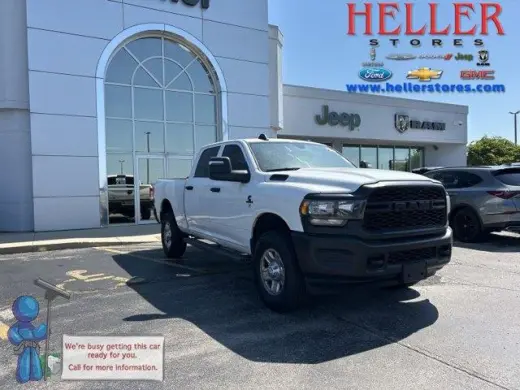 Ram 2500 2024 4x4 Tradesman 4p. Cabina de Tripulante 6,3 pies de Camioneta Corta