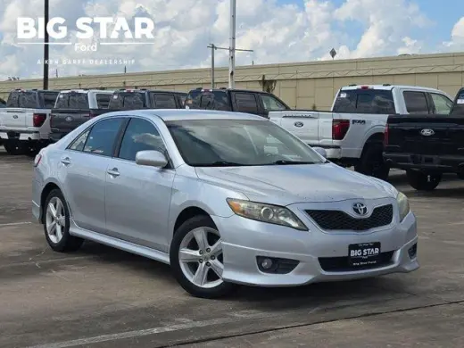 Toyota Camry 2011 SE 4dr Sedan 6M