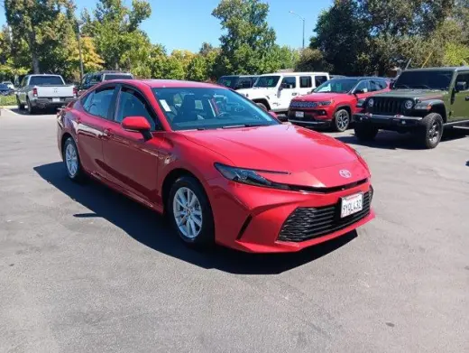 Toyota Camry 2026 LE Sedán 4p.