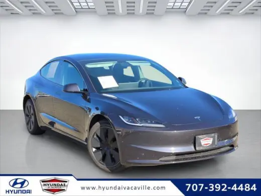 Tesla Model 3 2025 Long Range 4p Fastback