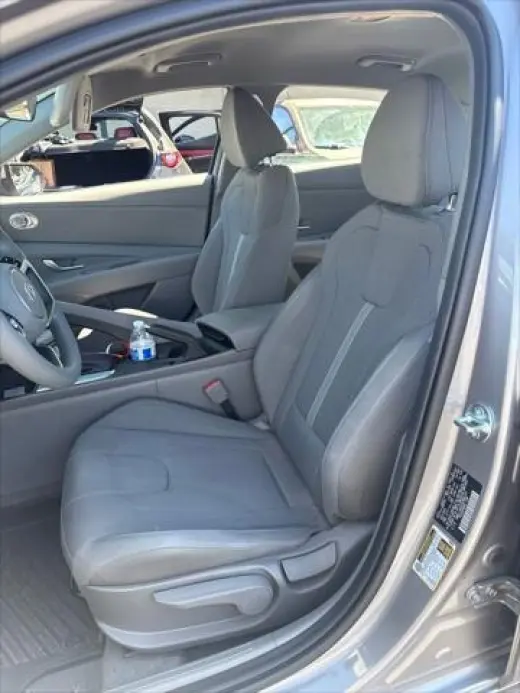 Hyundai ELANTRA 2025 SE 4dr Sedán