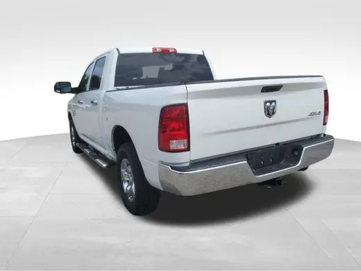 Ram 1500 Classic 2022 4x4 Tradesman 4dr Crew Cab 5.5 ft. SB Pickup