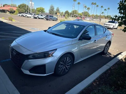 Nissan Altima 2025 2.5 SV 4dr Sedán