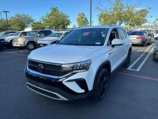 Volkswagen Taos 2024 SE 4p SUV