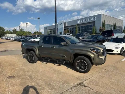 Toyota Tacoma 2024 4x2 TRD Sport 4p Cab doble 5.0 ft SB