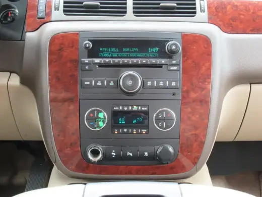 Chevrolet Suburban 2011 4x2 LT 4p SUV
