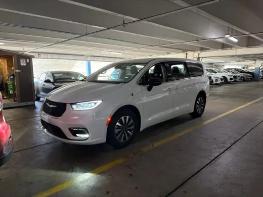 Chrysler Pacifica Híbrido Enchufable 2024 Select 4 puertas Minivan