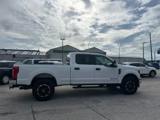 Ford F-250 Super Duty 2019 4x4 XLT 4dr Crew Cab 8 ft. LB Pickup