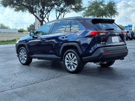 Toyota RAV4 2020 XLE Premium 4dr SUV