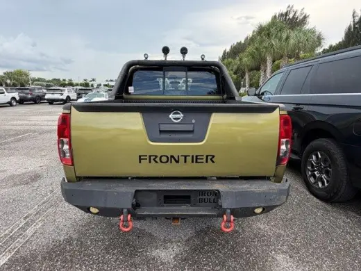 Nissan Frontier 2016 4x2 SV 4p Crew Cab 5 ft. CA Pickup 5A