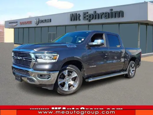 Ram 1500 2023 4x4 Laramie 4 puertas Cabina Amplia 5.6 pies. SB Pickup