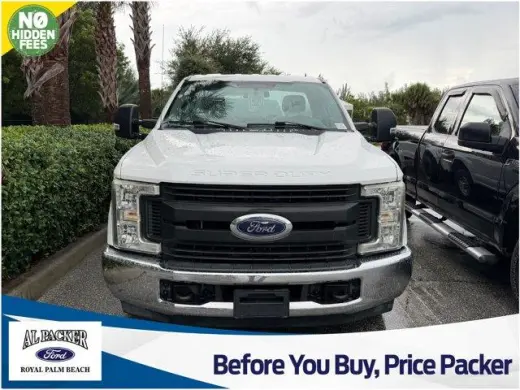 Ford F-250 Super Duty 2017 4x2 XL 2dr Cabina Regular 8 pies. Camión de carga