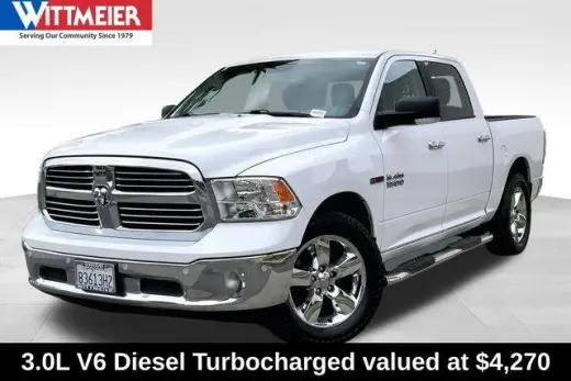 Ram 1500 2017 4x4 SLT 4dr Crew Cab 5.5 ft. SB Pickup