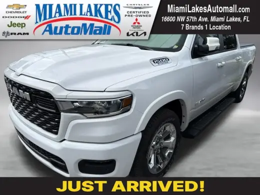Ram 1500 2025 4x2 Big Horn 4 puertas Crew Cab Caja Corta de 5.6 pies